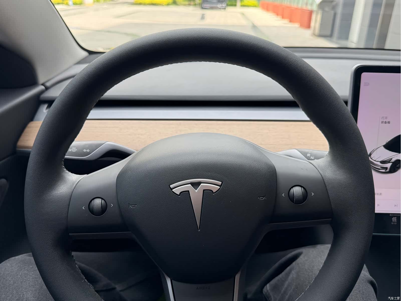 Tesla Model 3, 2021 37