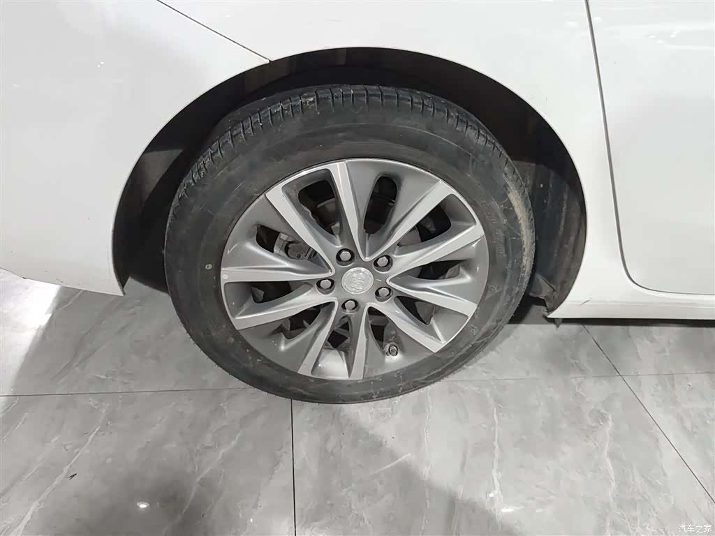 Buick GL6, 2021 26