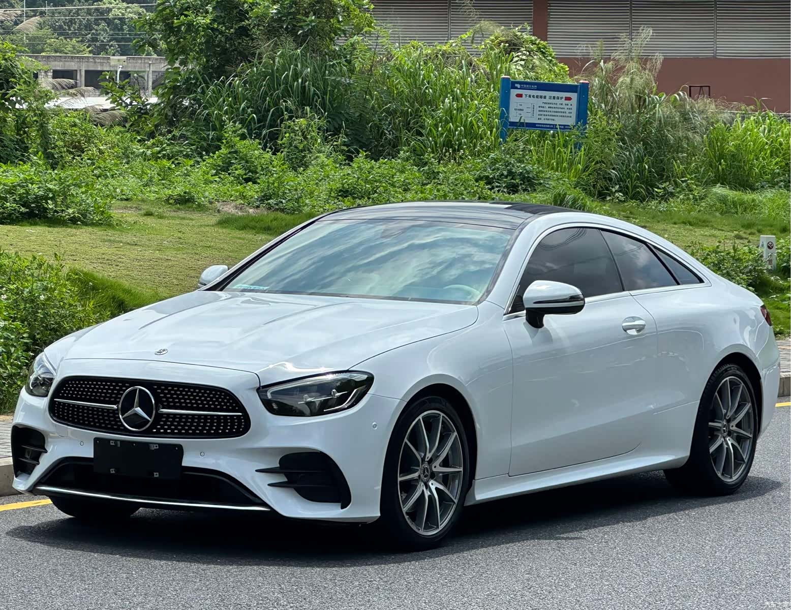 Mercedes-Benz E-Class, 2022 1