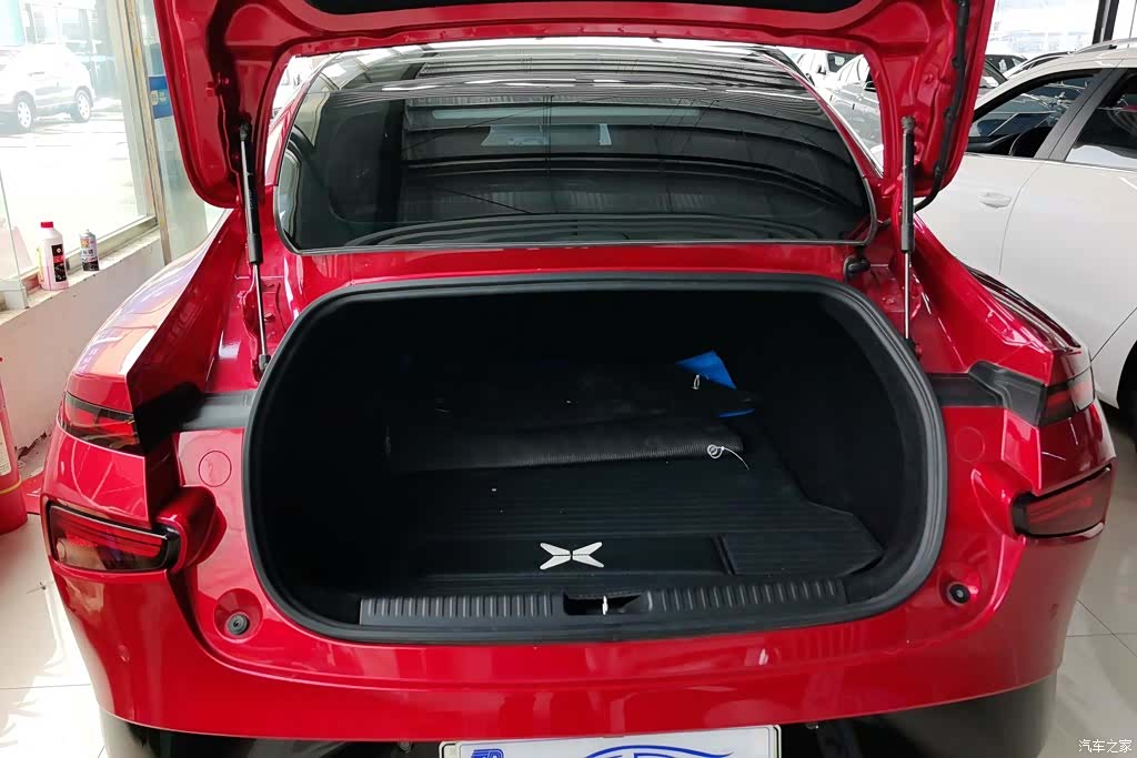 Xpeng P7, 2021 4