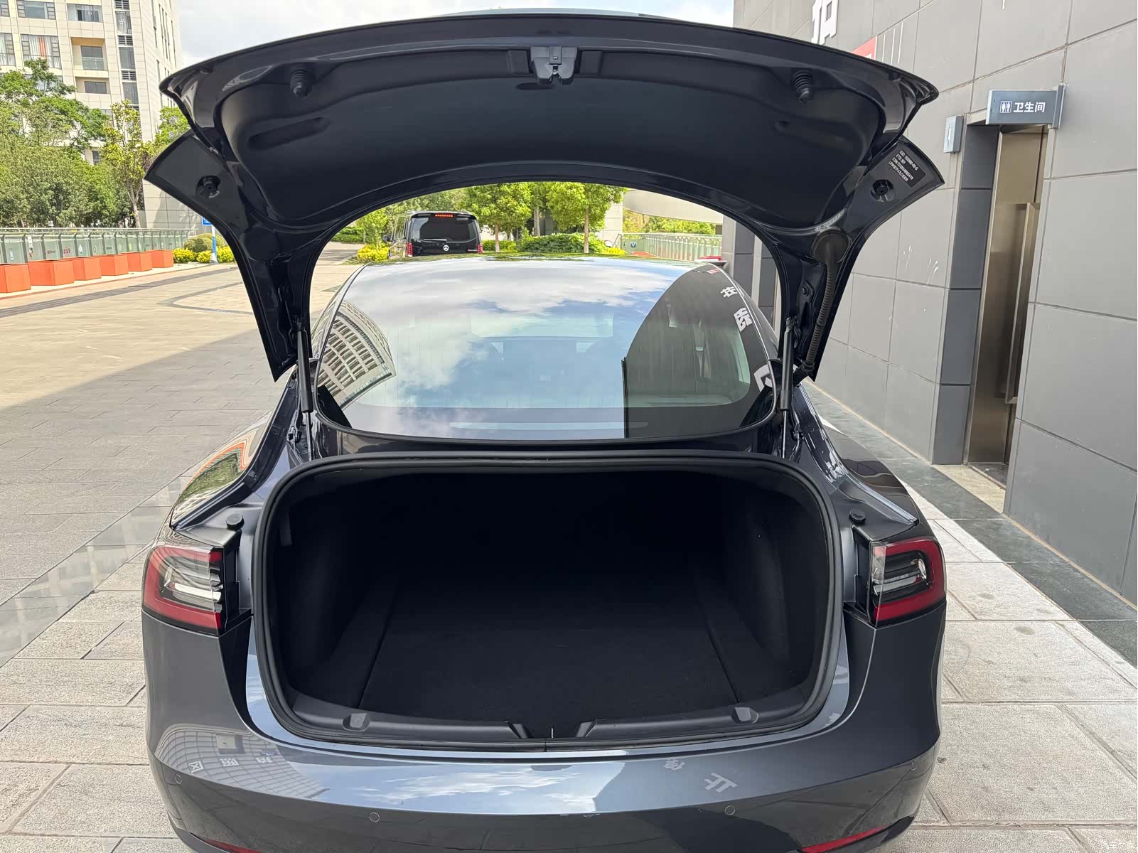 Tesla Model 3, 2021 24
