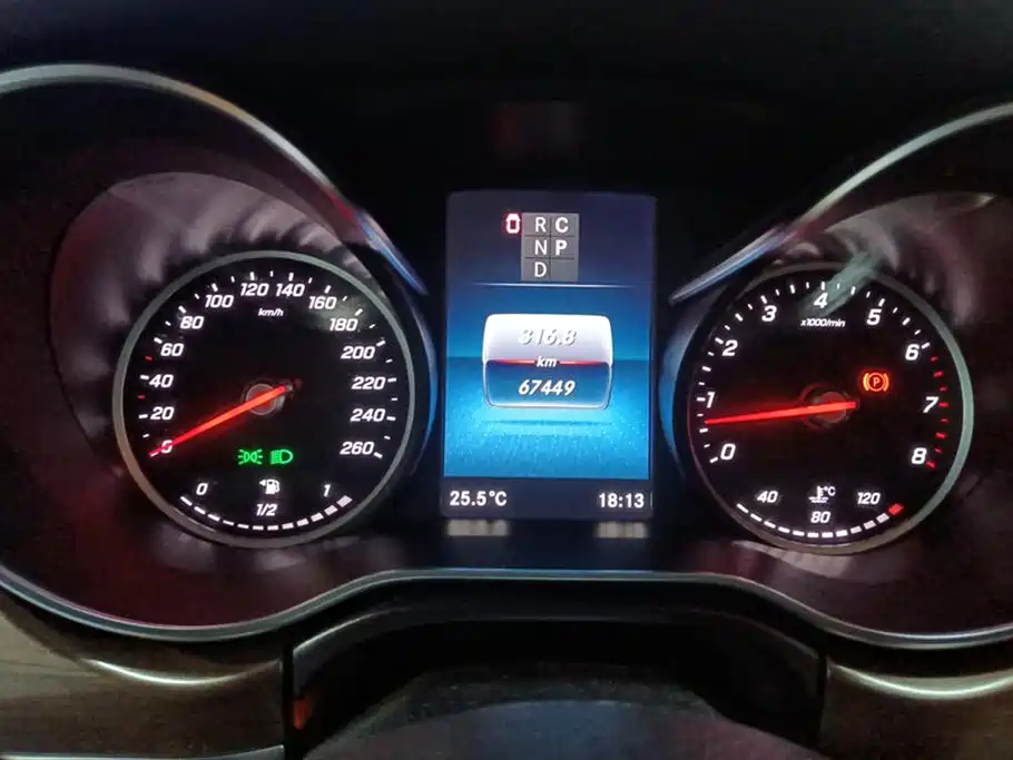 Mercedes-Benz V-class