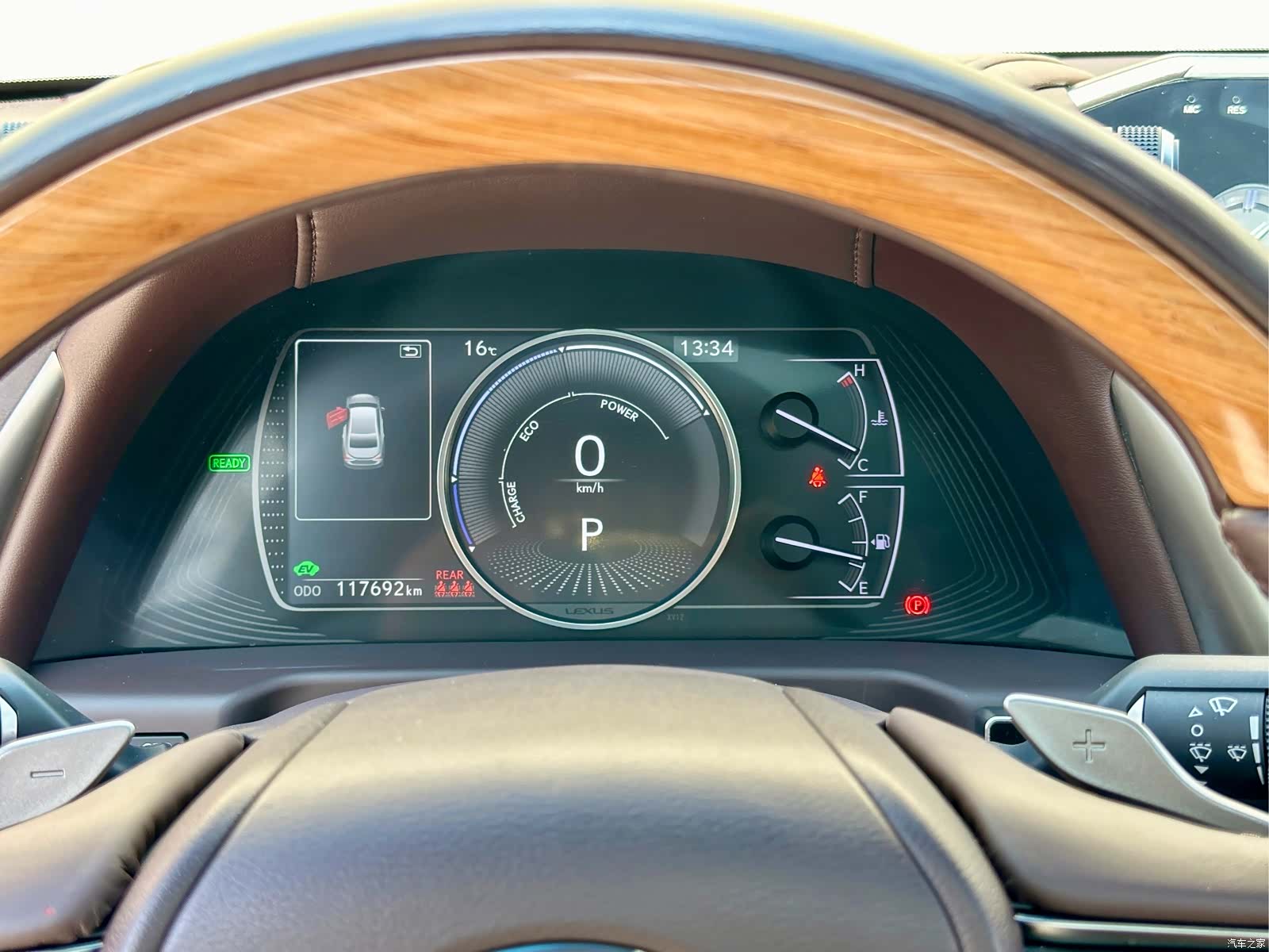 Lexus ES, 2020 11