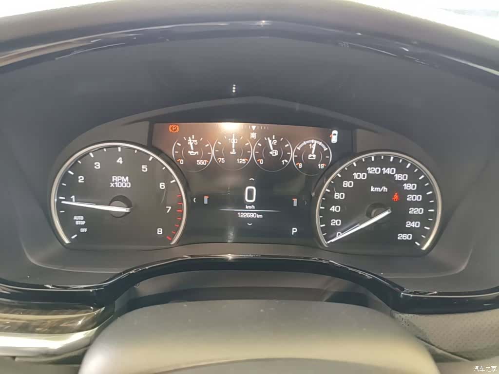 Cadillac XT5, 2019 12