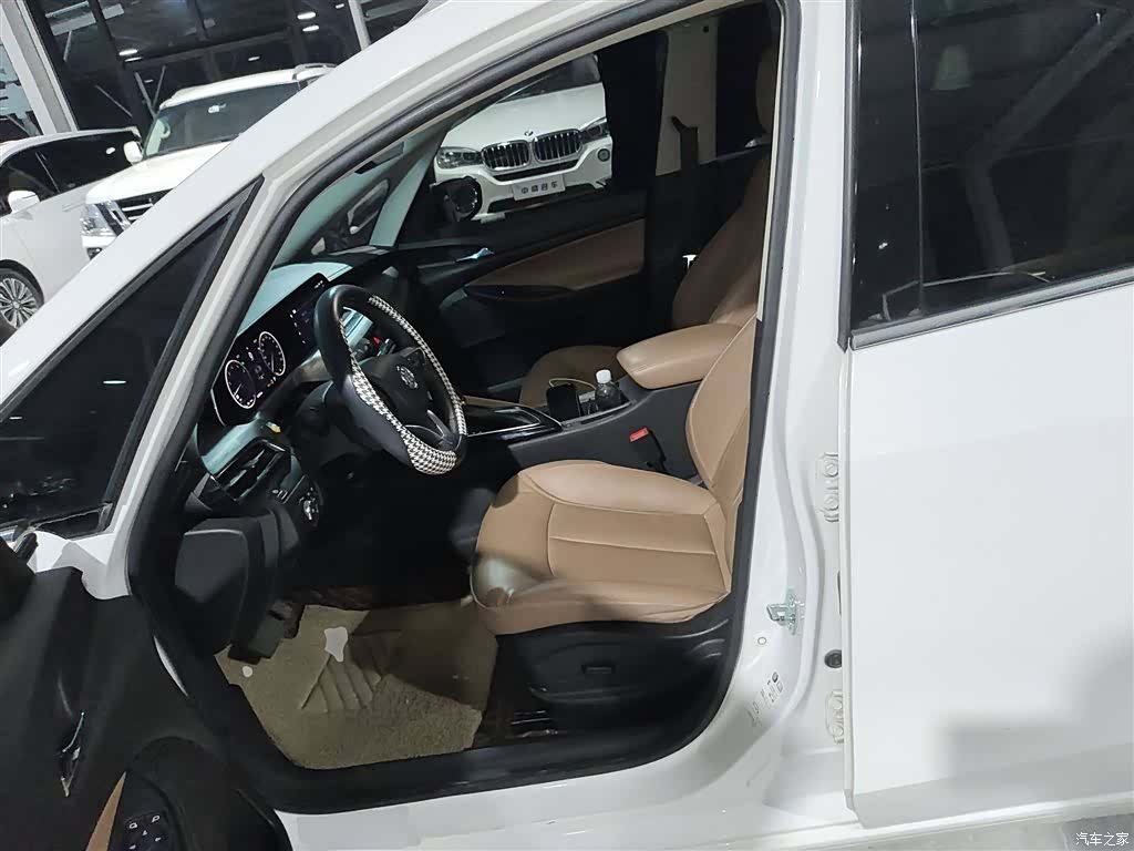 Buick GL6, 2021 15