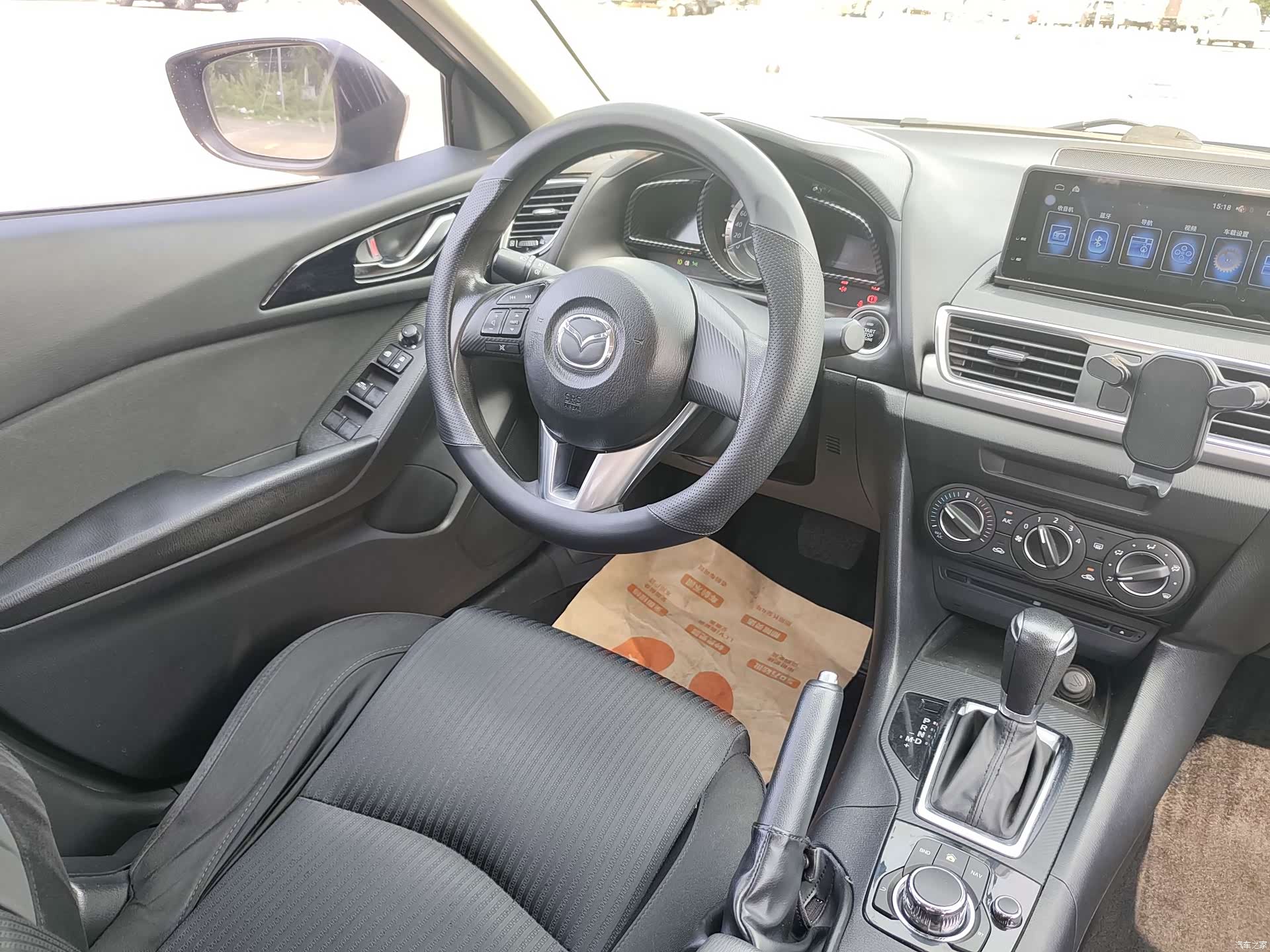 Mazda Mazda3, 2016 16