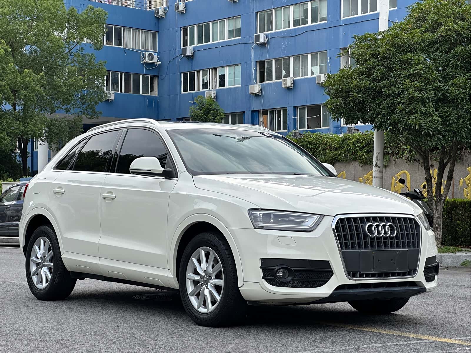 Audi Q3, 2014 1