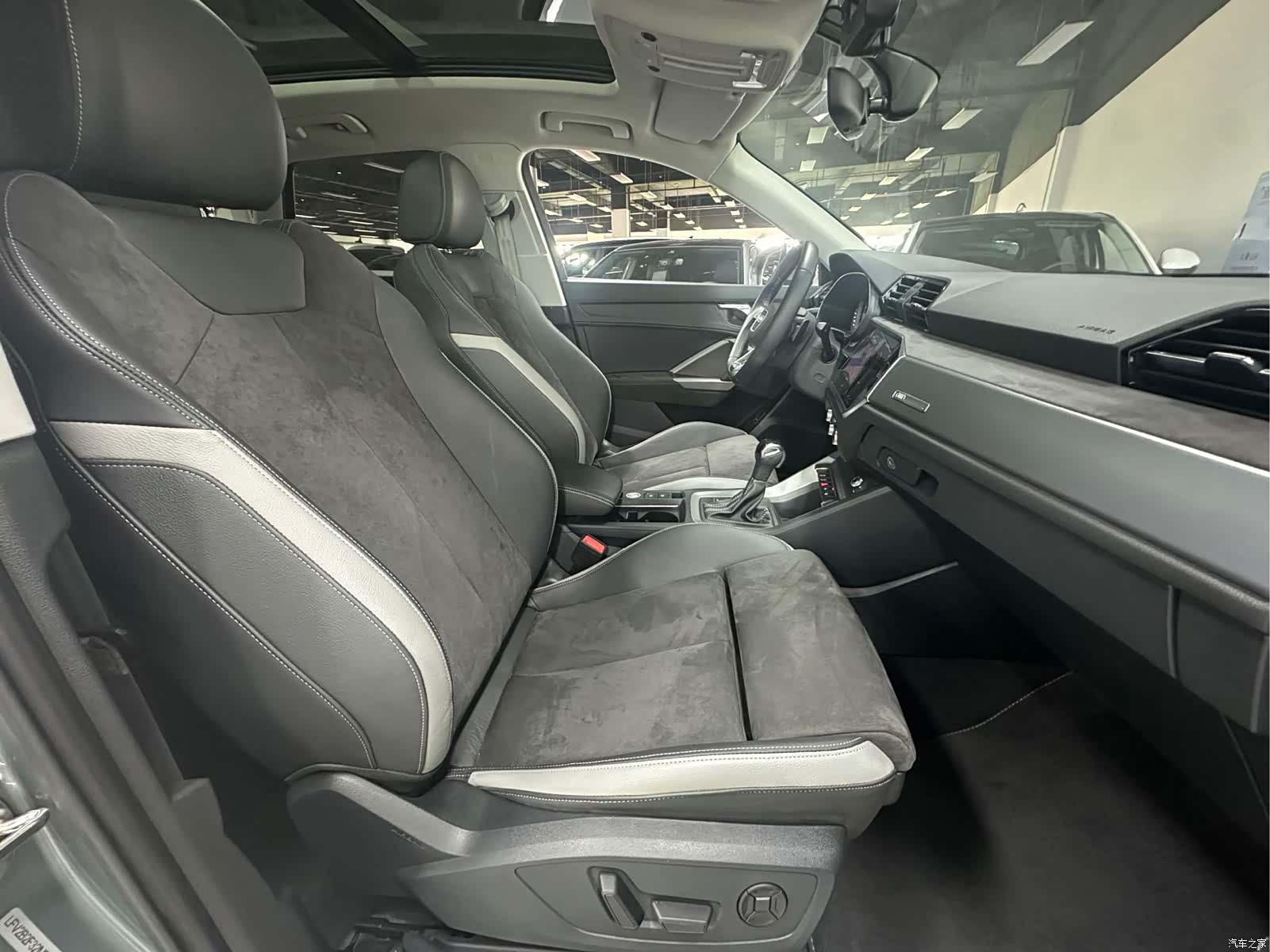 Audi Q3, 2022 25
