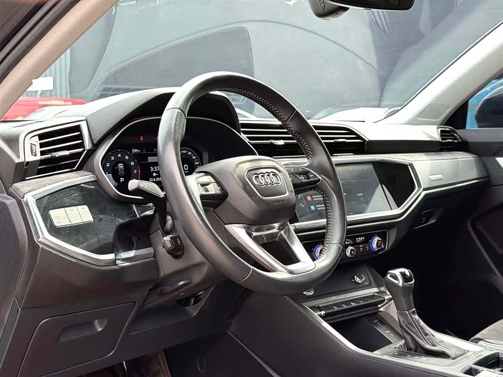 Audi Q3, 2022 6