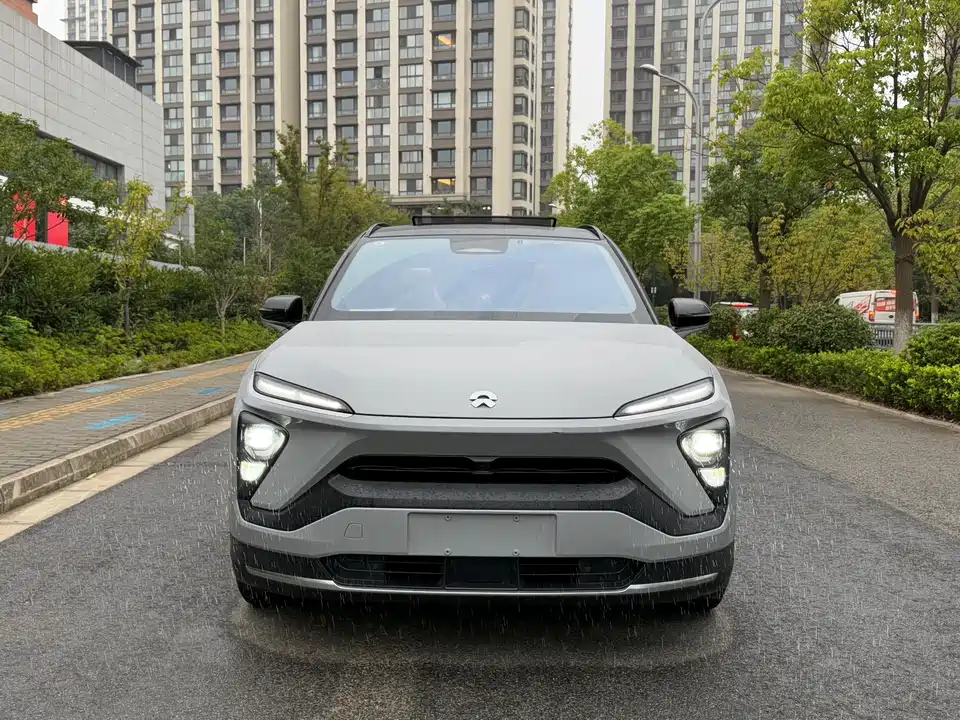 NIO ES6