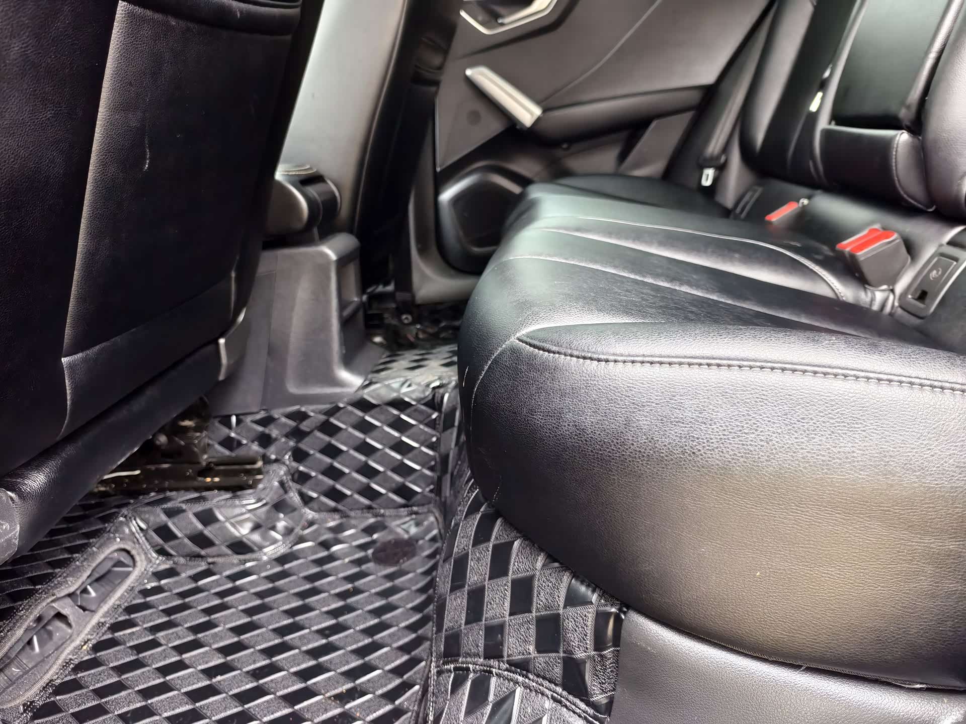 Audi Q2L, 2021 14
