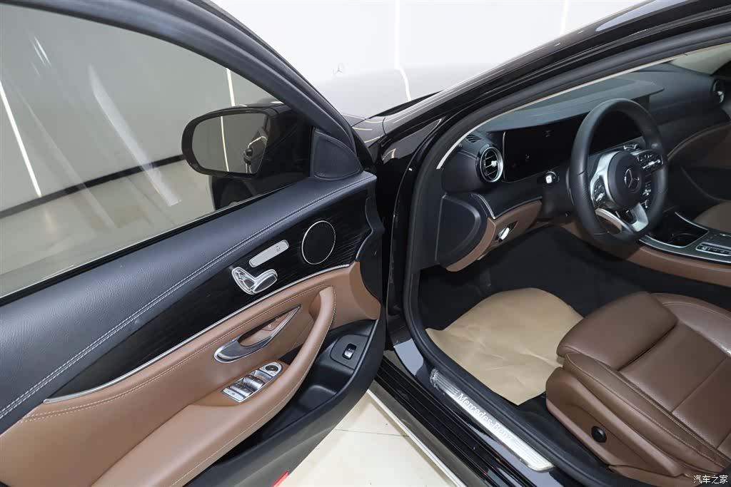 Mercedes-Benz E-Class, 2020 18