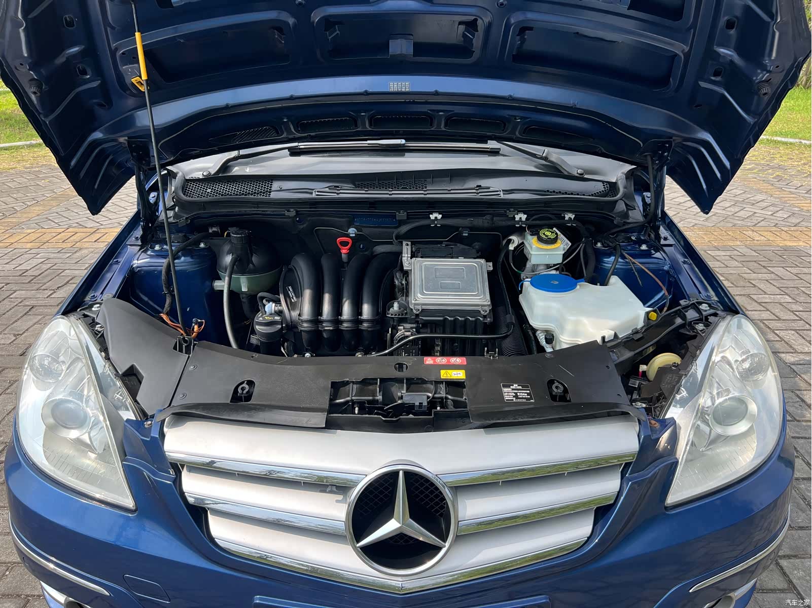 Mercedes-Benz B-Class, 2011 17