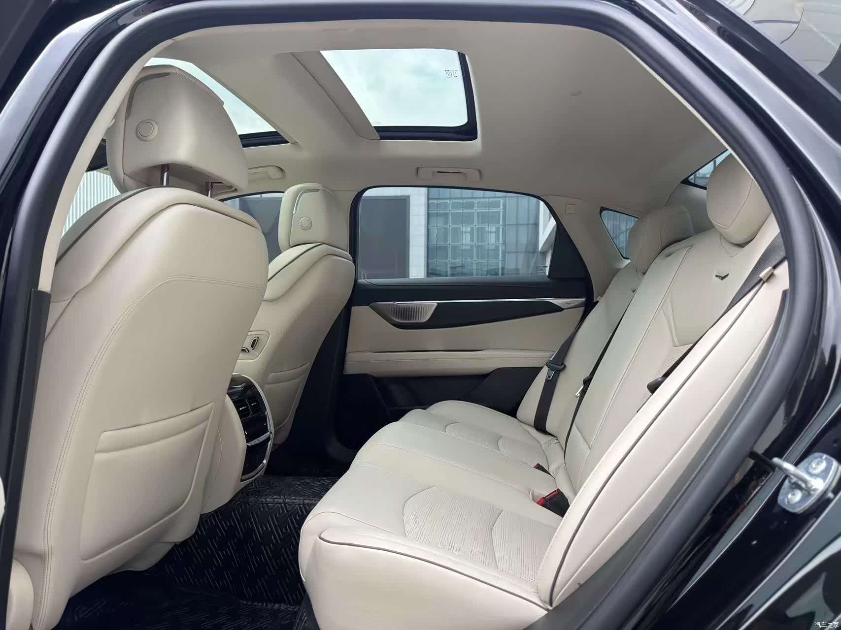 Cadillac CT6, 2026 все фото