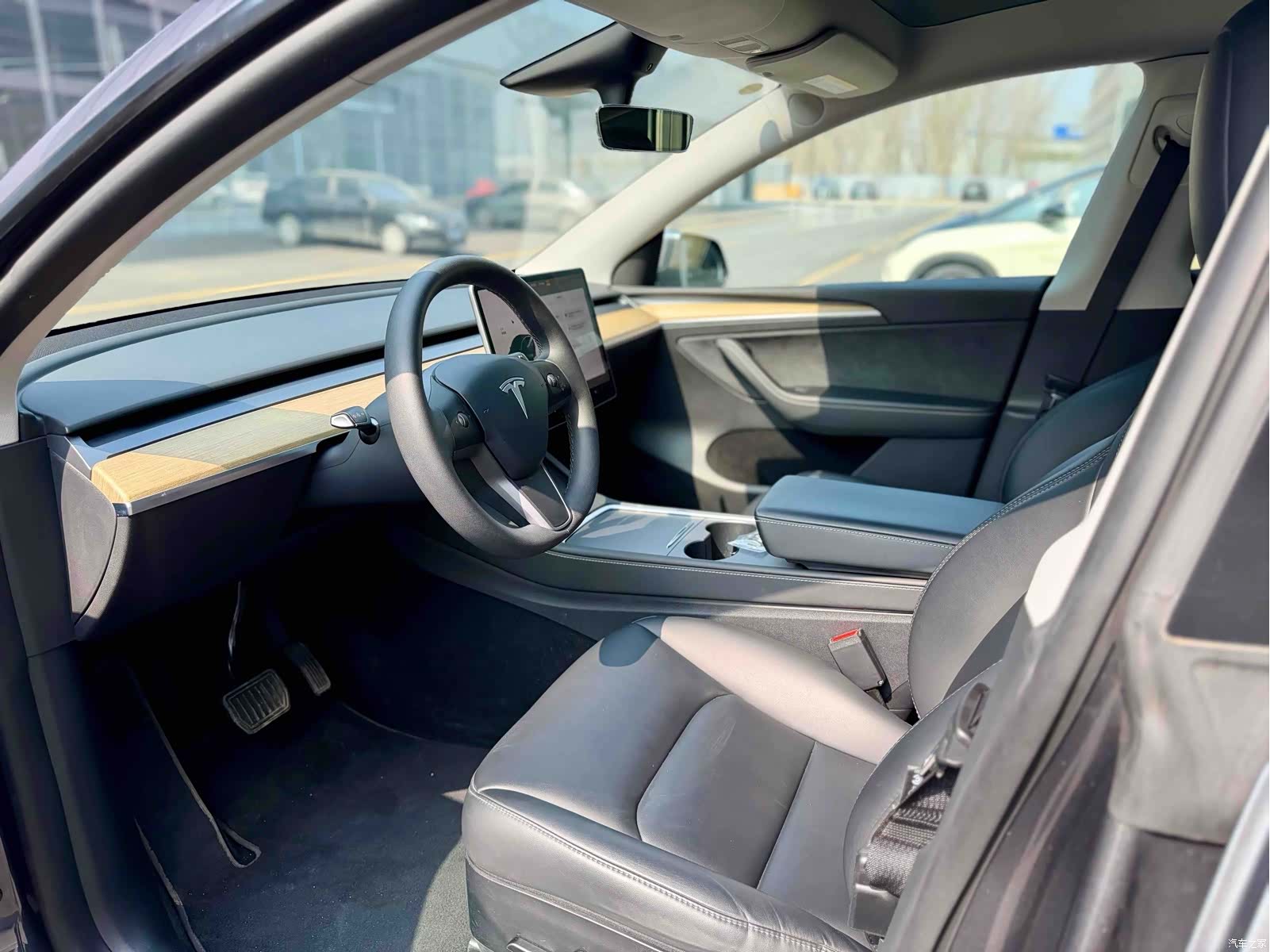 Tesla Model Y, 2023 8