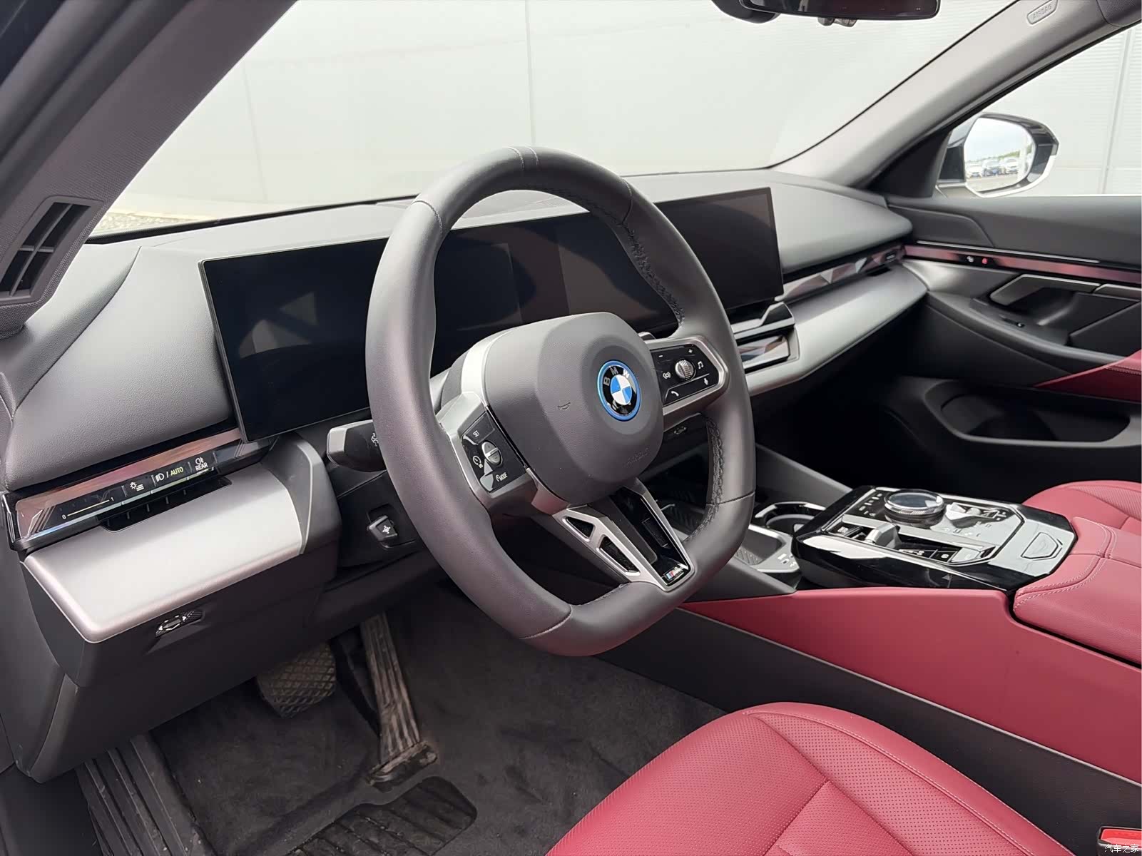 BMW i5, 2025 13