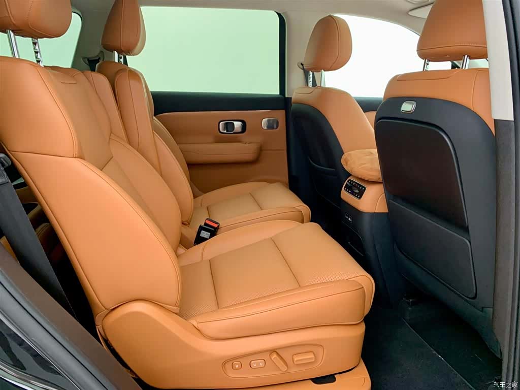 Leapmotor C16, 2025 11