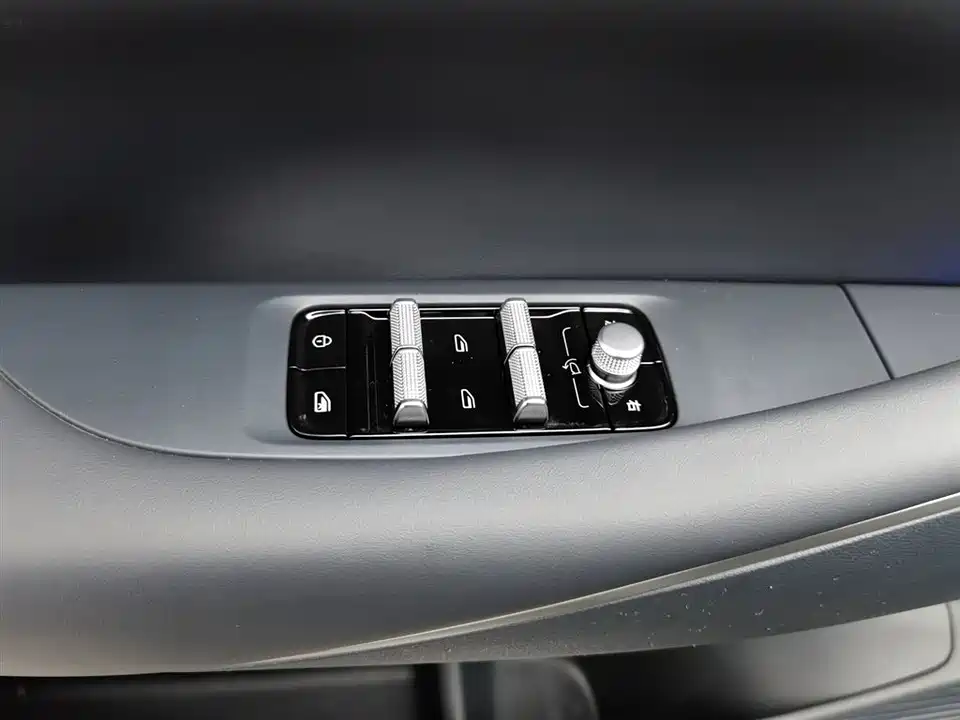 Geely Galaxy Galaxy E5