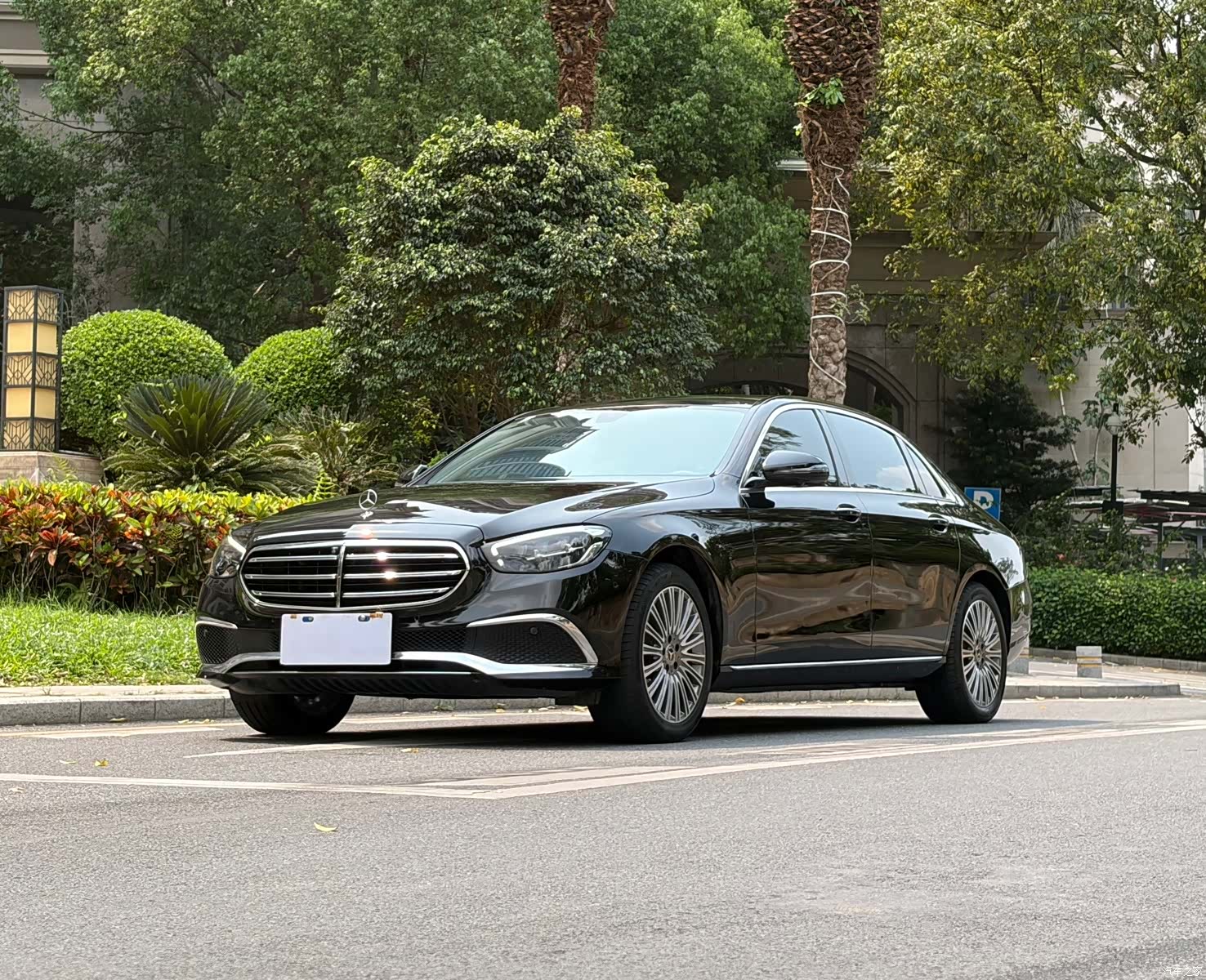 Mercedes-Benz E-Class, 2021 1