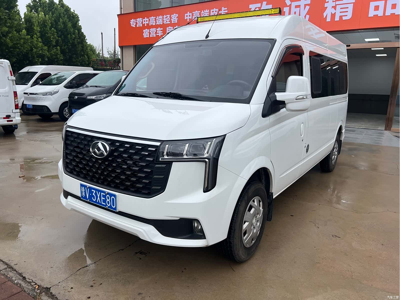 Maxus V80, 2025 1