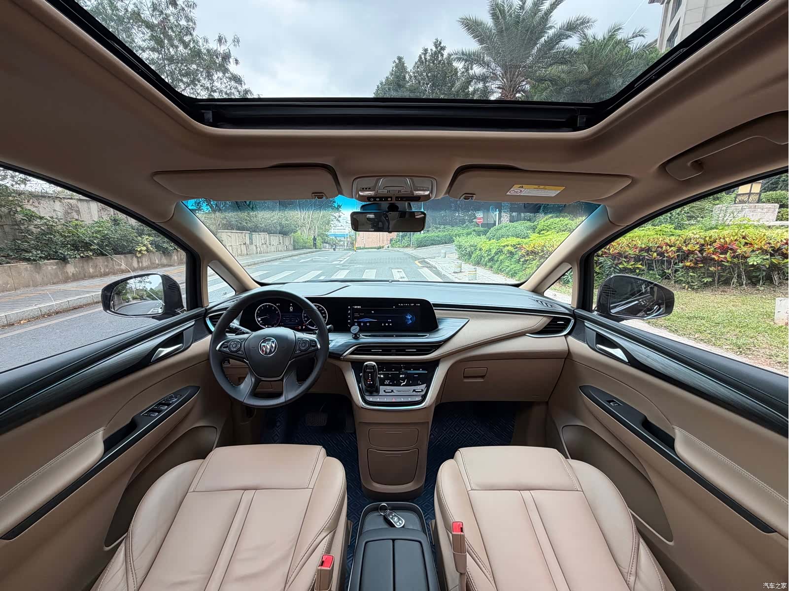 Buick GL8, 2021 9