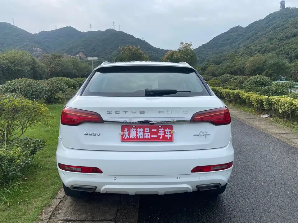 Zotye SR7