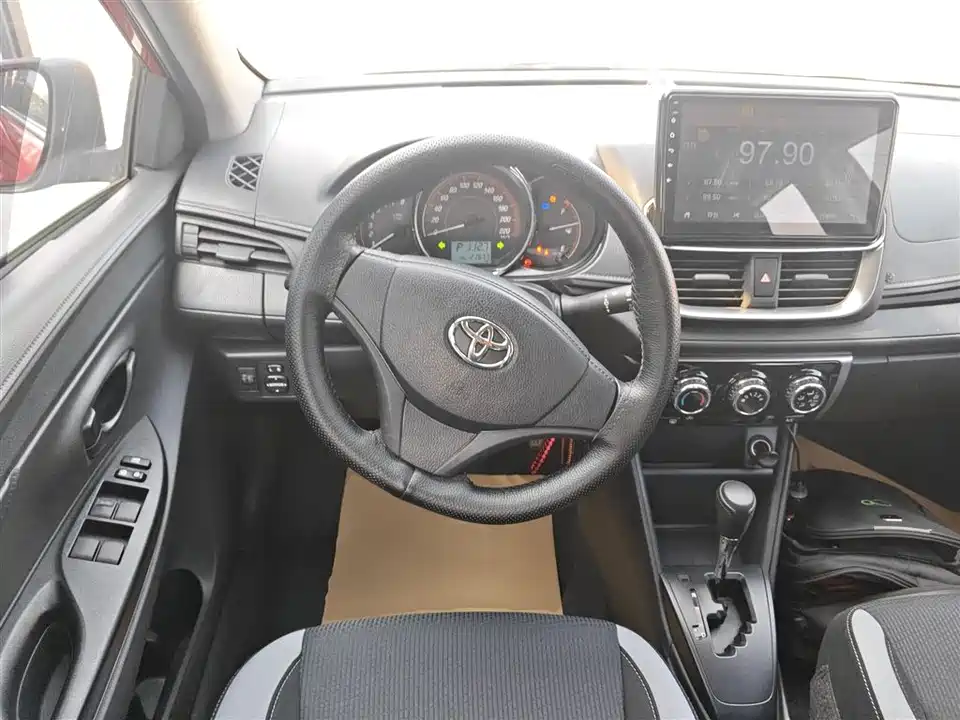 Toyota YARiS L Zhixuan