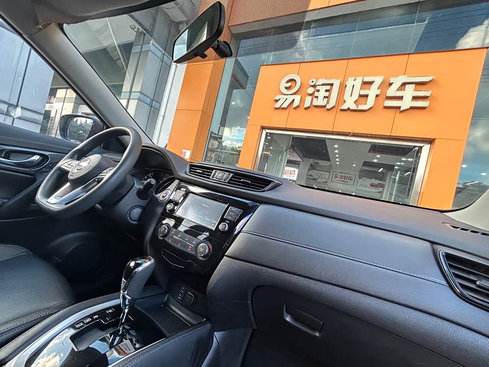 Nissan Qijun