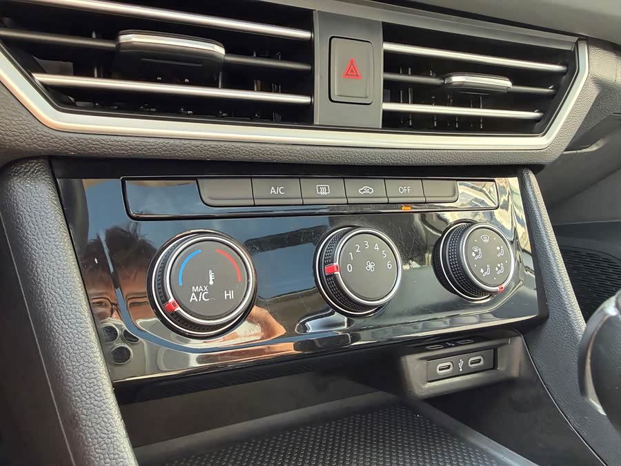 Volkswagen Sagitar 2022, фото 17