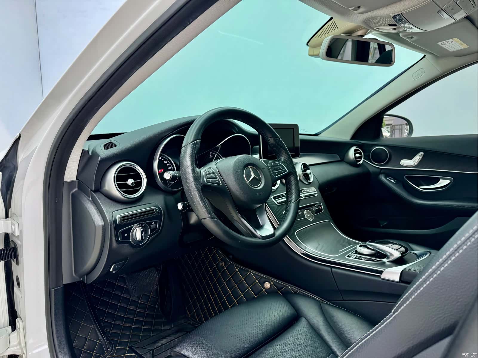 Mercedes-Benz C-Class, 2018 6