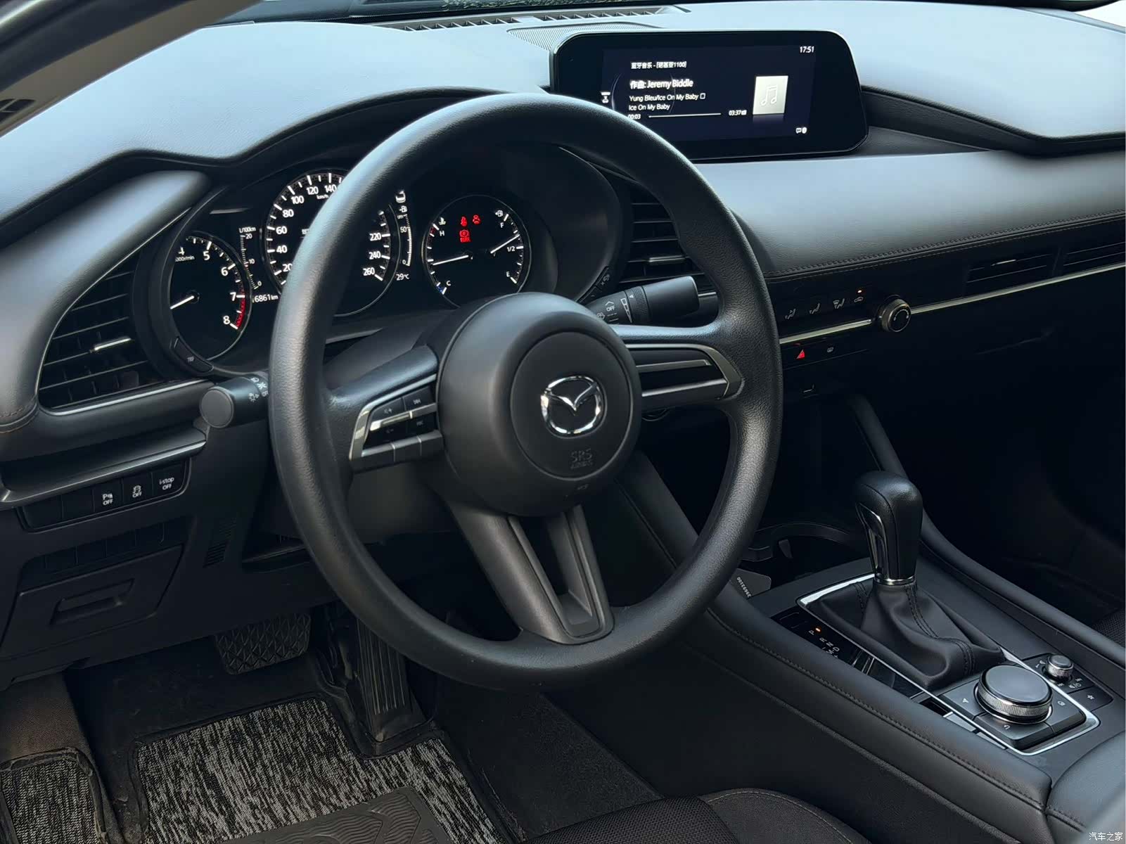 Mazda Mazda3, 2023 15