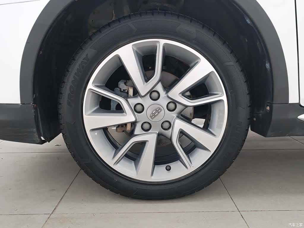 Geely S1, 2018 17