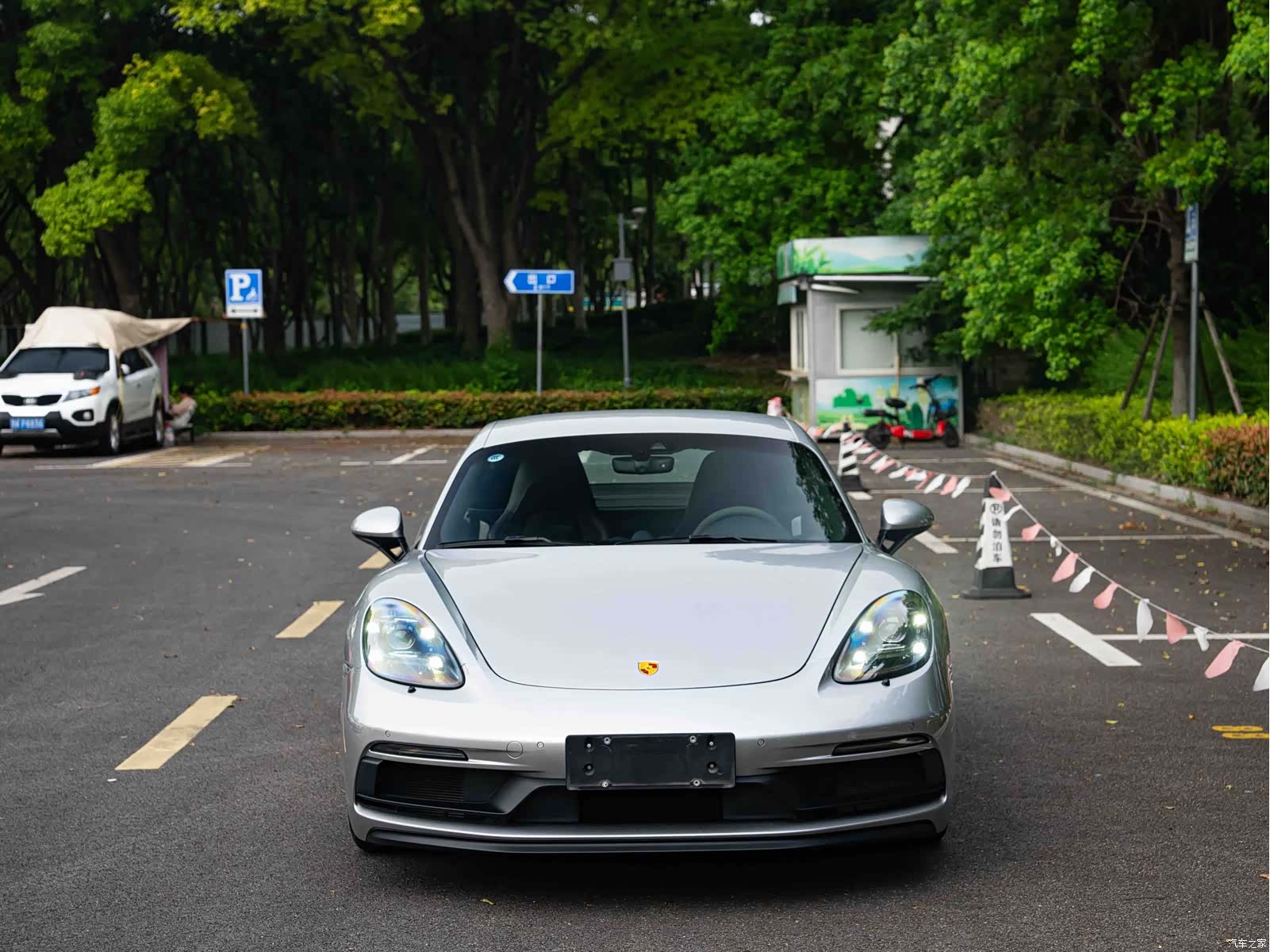 Porsche Cayman, 2022 3