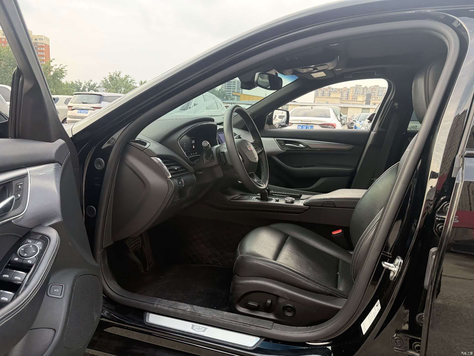 Cadillac CT5, 2023 все фото