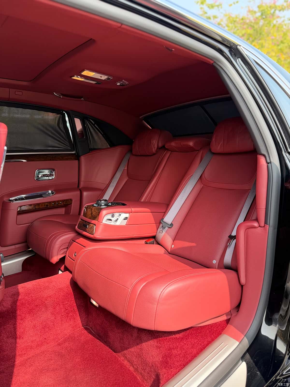 Rolls-Royce Ghost, 2016 27