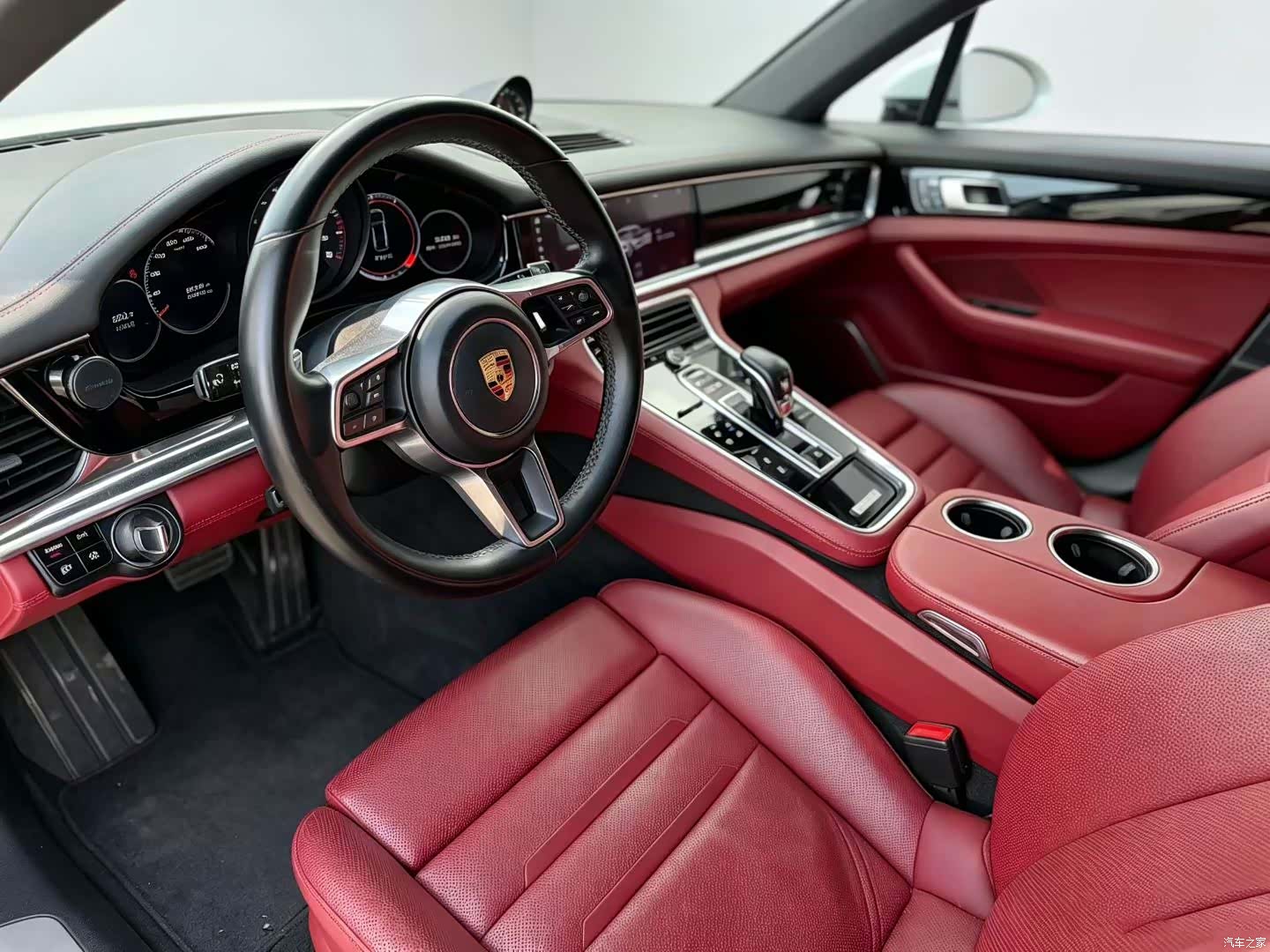 Porsche Panamera, 2020 3