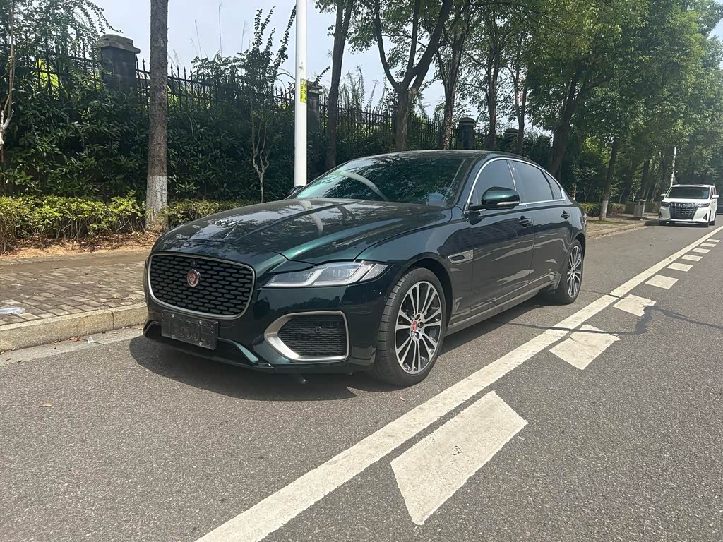 Jaguar XFL