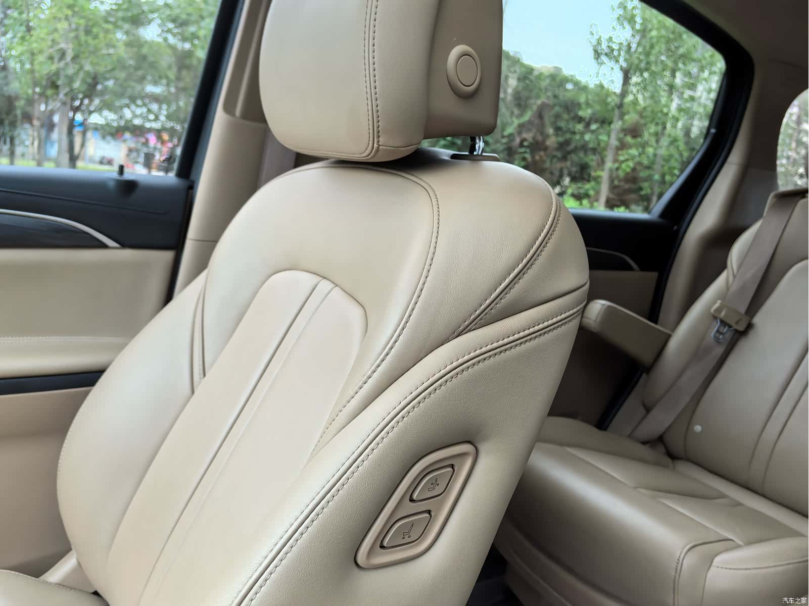 Buick GL8, 2020 12