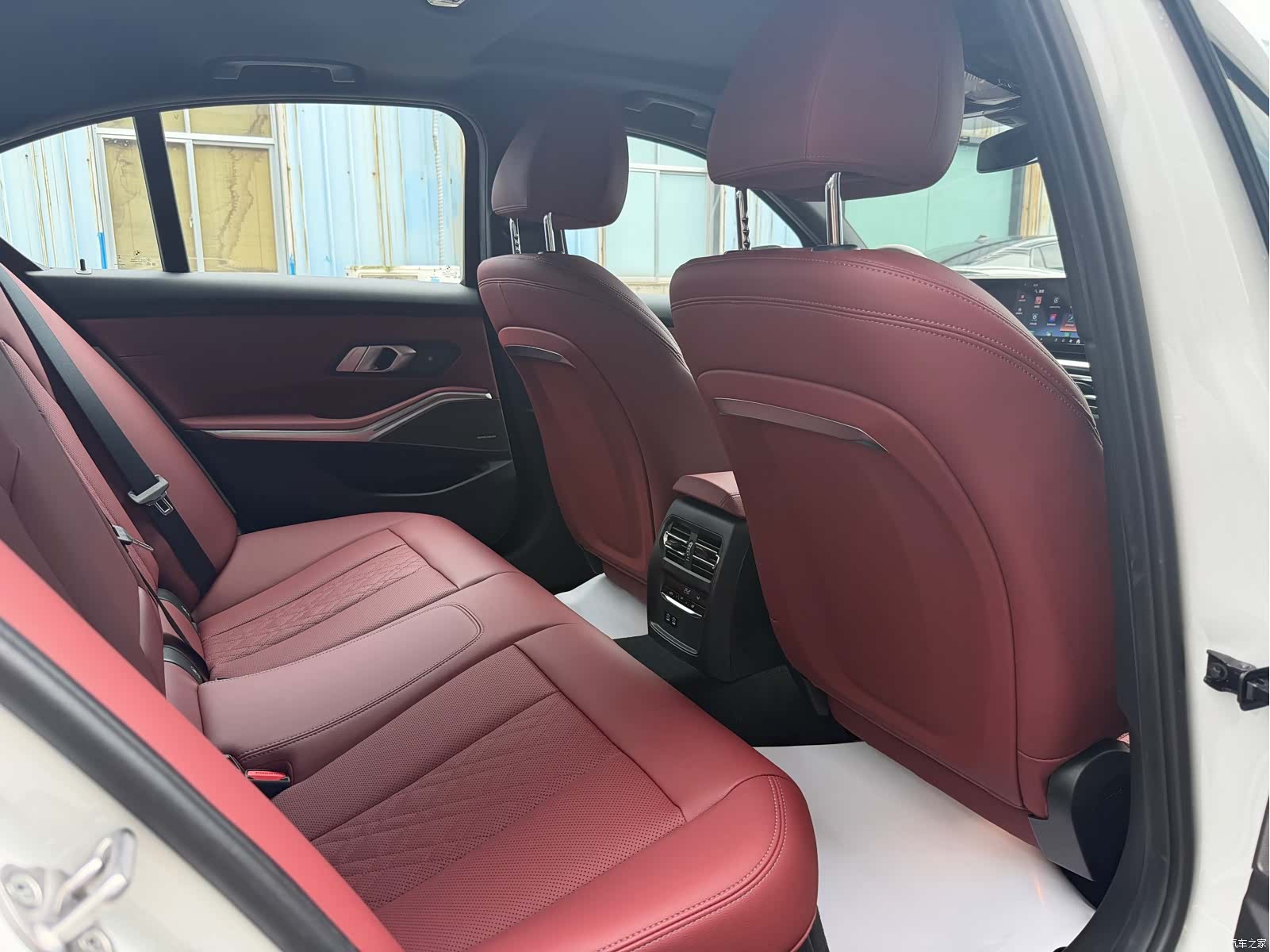 BMW 3 Series, 2025 6