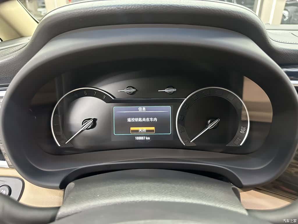 Buick GL8, 2019 12