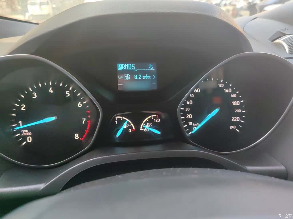 Ford Kuga, 2017 4