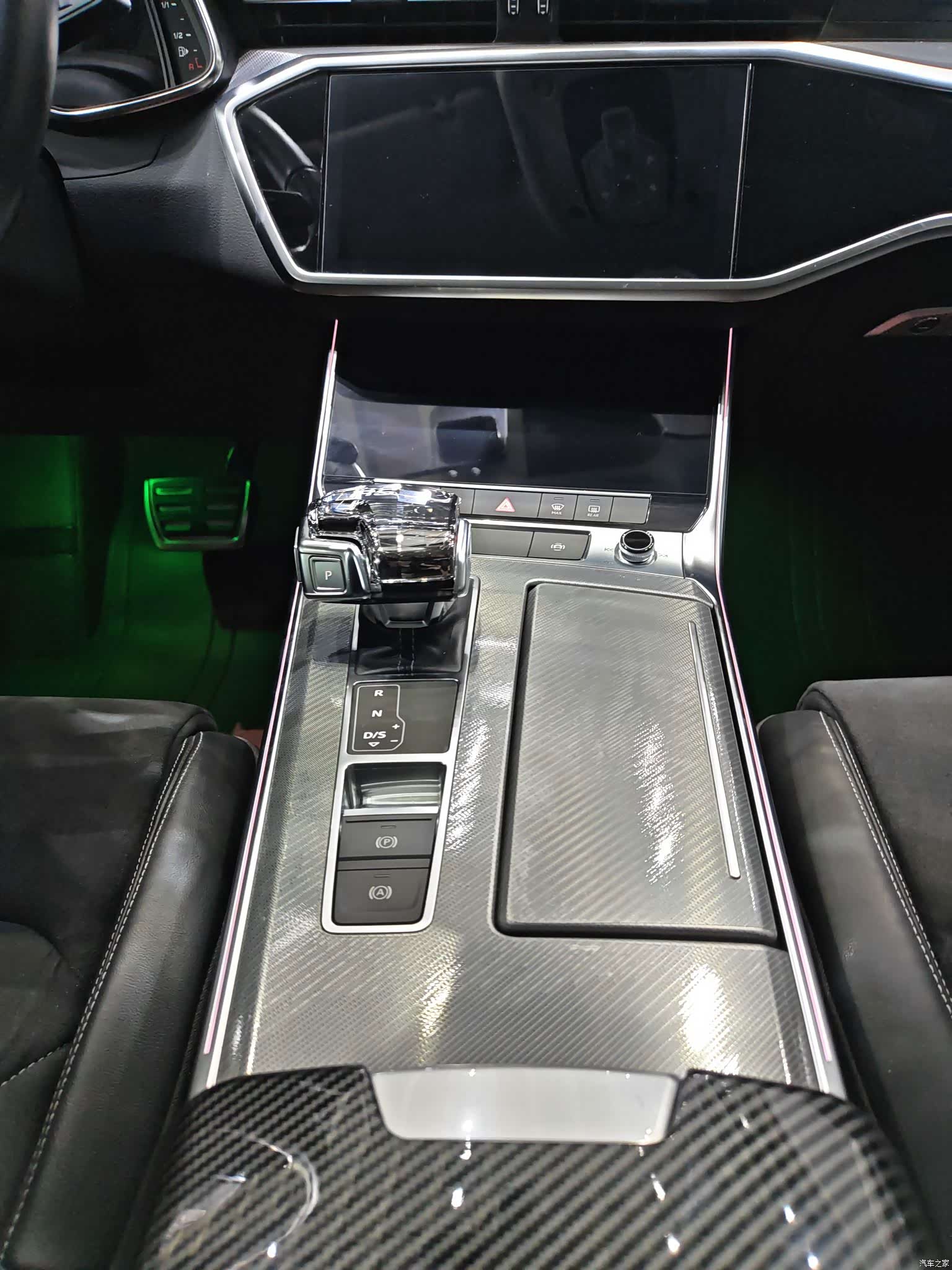 Audi A7L, 2022 10