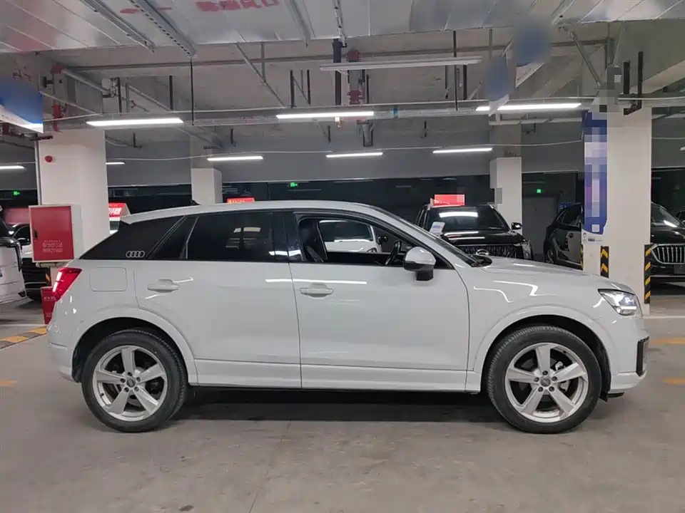Audi Q2L