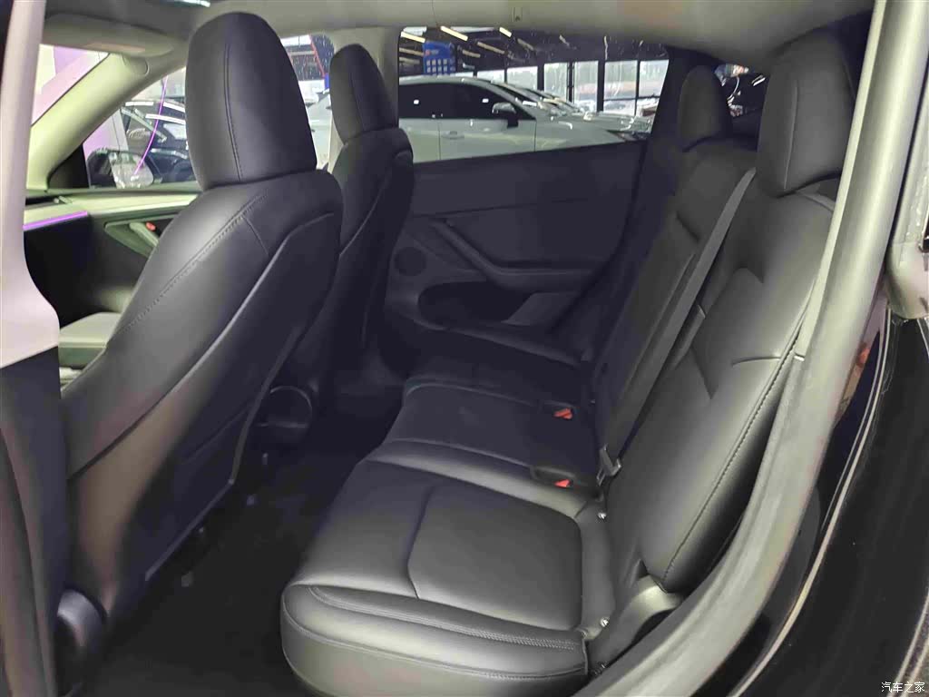 Tesla Model Y, 2024 11