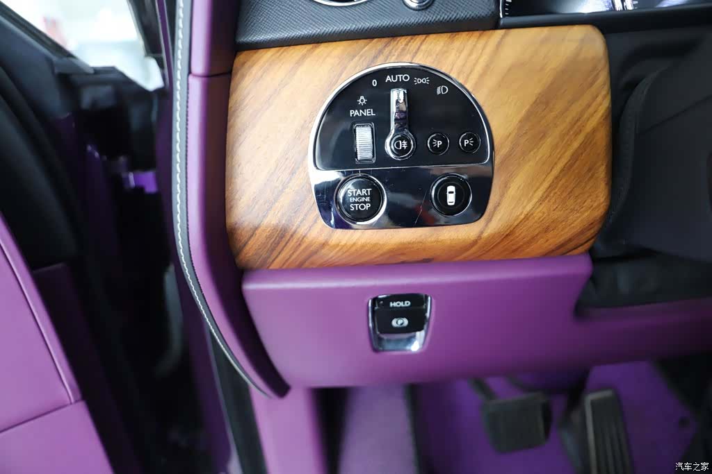 Rolls-Royce Cullinan, 2020 13