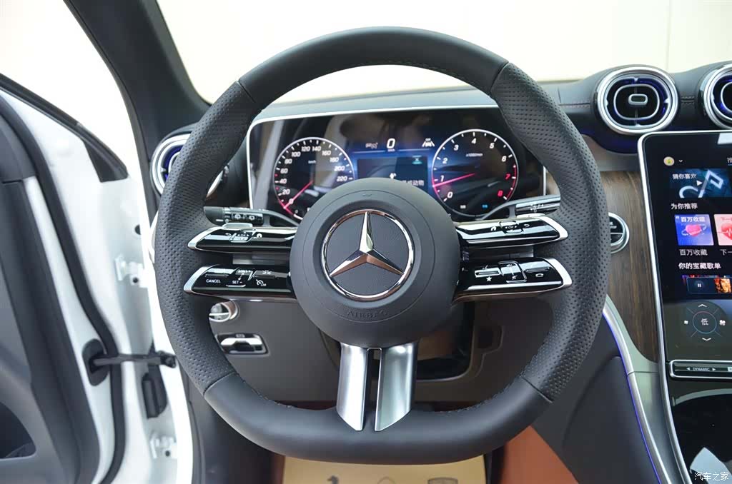 Mercedes-Benz GLC, 2025 9