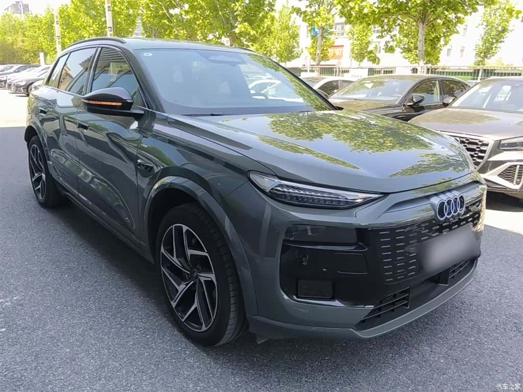 Audi e-tron, 2025 4
