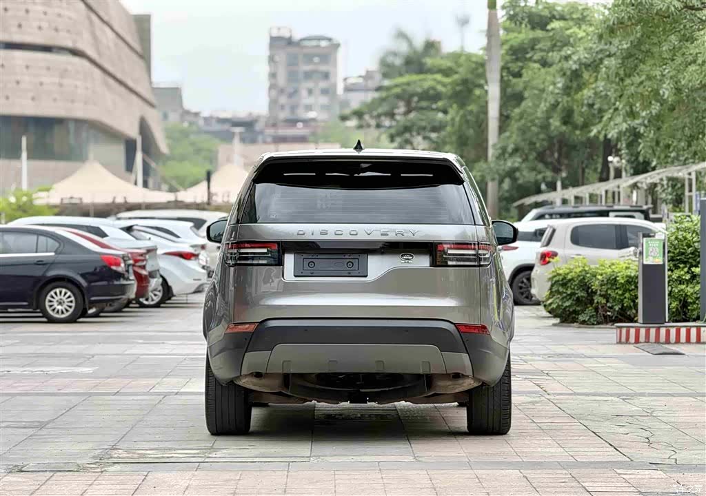 Land Rover Discovery, 2017 4