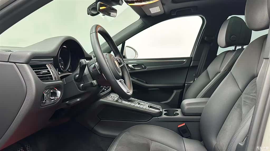 Porsche Macan, 2021 9