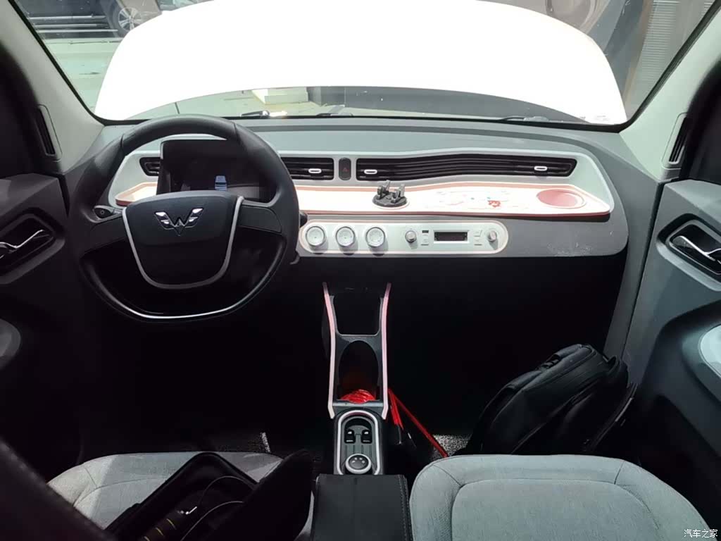 Wuling MINIEV, 2021 10